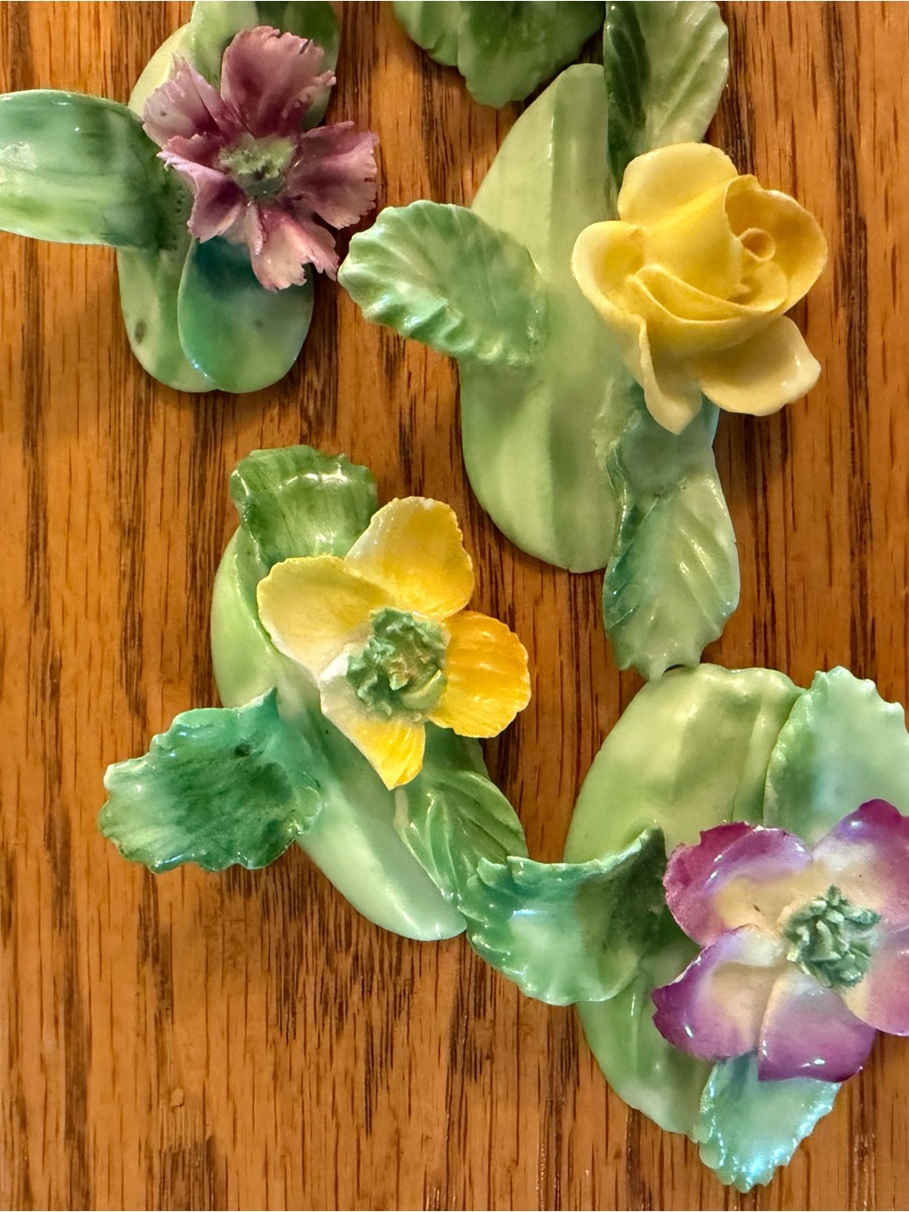 Crown Staffordshire fine bone china flowers (8)